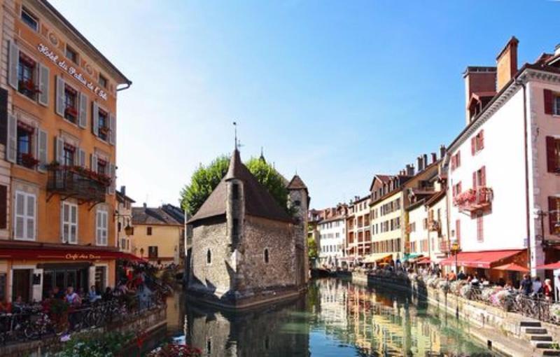 Village Club Les Balcons Du Lac D'Annecy - Neaclub Севрие Экстерьер фото